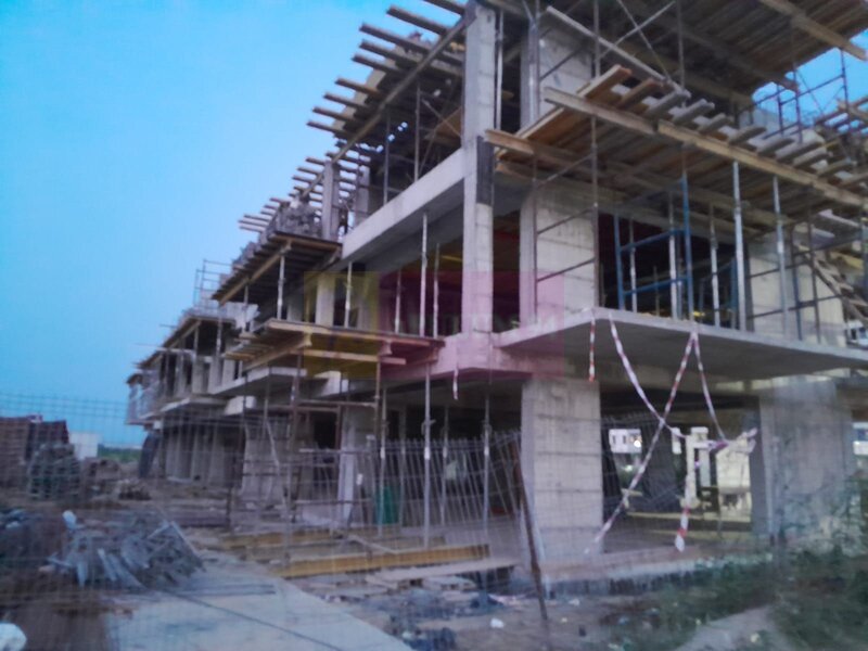 2 cam de vanzare in complex 10 Villas Pallady (cu parcare gratis!!)