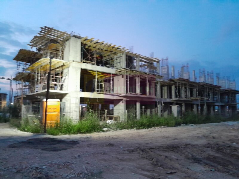 2 cam de vanzare in complex 10 Villas Pallady (cu parcare gratis!!)